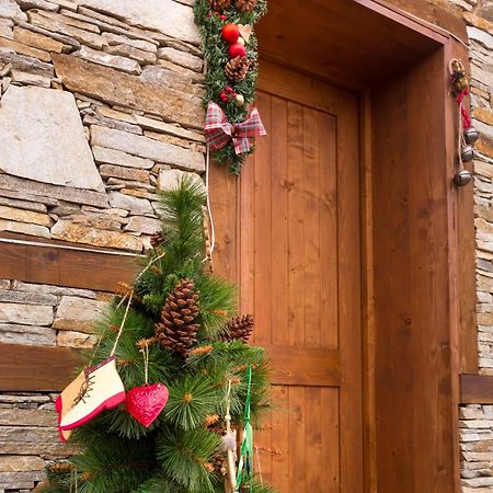 Къщи За Гости Сноуфлейк Snowflake Chalet And Snowflake Lodge Bansko Bagian luar foto