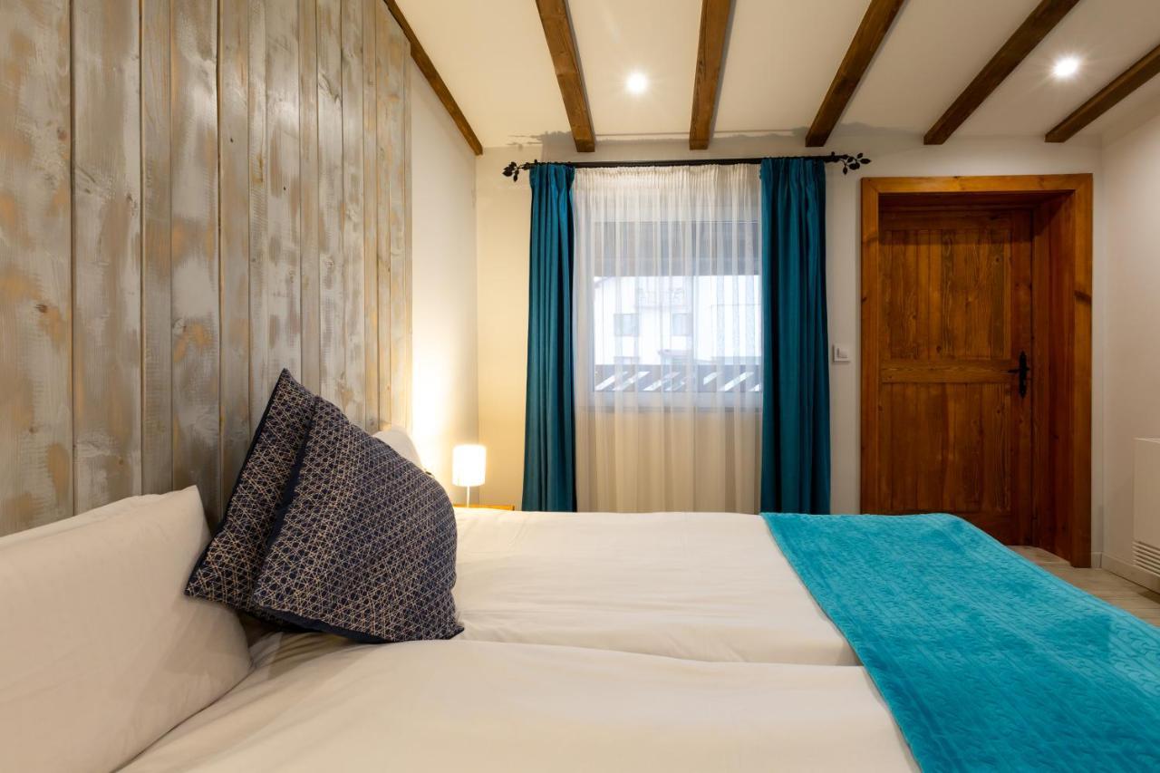 Къщи За Гости Сноуфлейк Snowflake Chalet And Snowflake Lodge Bansko Bagian luar foto